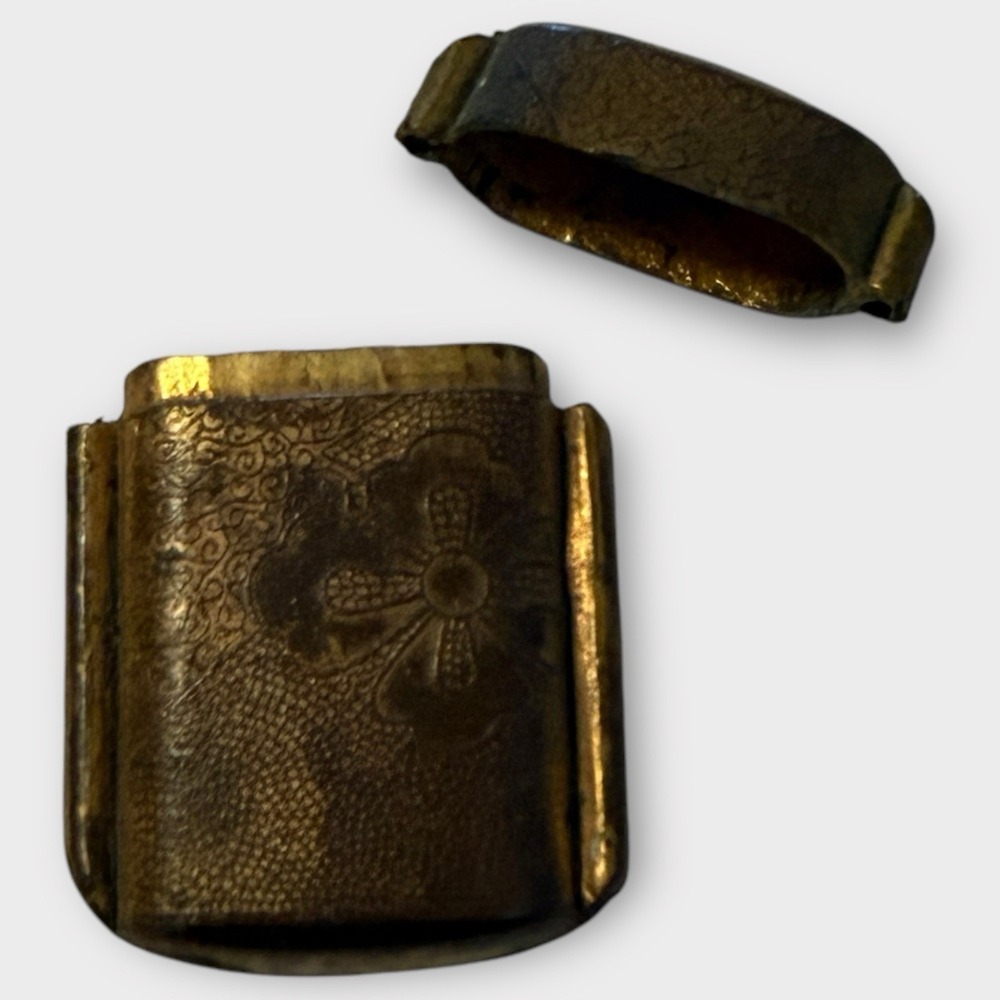 Antique Brass Match‎ Safe Vesta Case Floral Etched Design Japanese Vintage